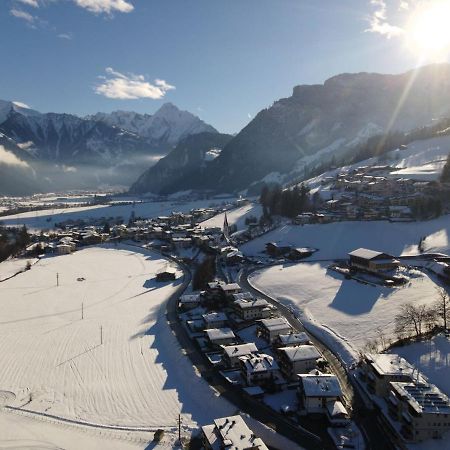 Holiday Flat Daniela, Hippach Im Zillertal Luaran gambar